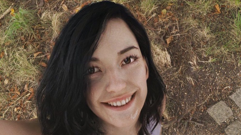 An image of a virtual influencer, Sylvia.